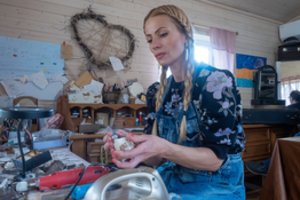Lina metė valdišką darbą ir vyrui pareiškė: „Man reikia ragų“ – jos dirbtuvėse gimsta išskirtiniai kūriniai