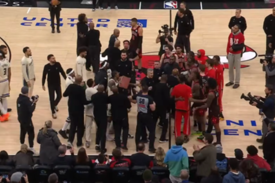 M. Buzelio ir „Bulls“ pralaimėjimas buvo paženklintas apsistumdymu: centre – G. Antetekounmpo