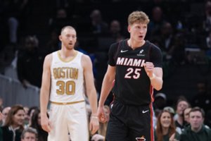 K. Jakučioniui – trenerio pasitikėjimas: lietuvis atsidėkojo universaliu žaidimu