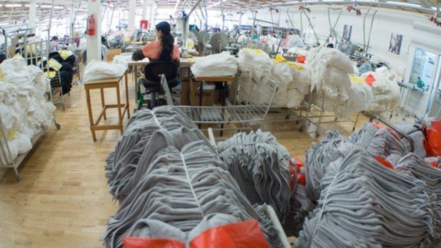 Lengvoji pramonė ilgus metus jaučiasi laidojama ir pasigenda pagalbos: Vyriausybė numojo ranka