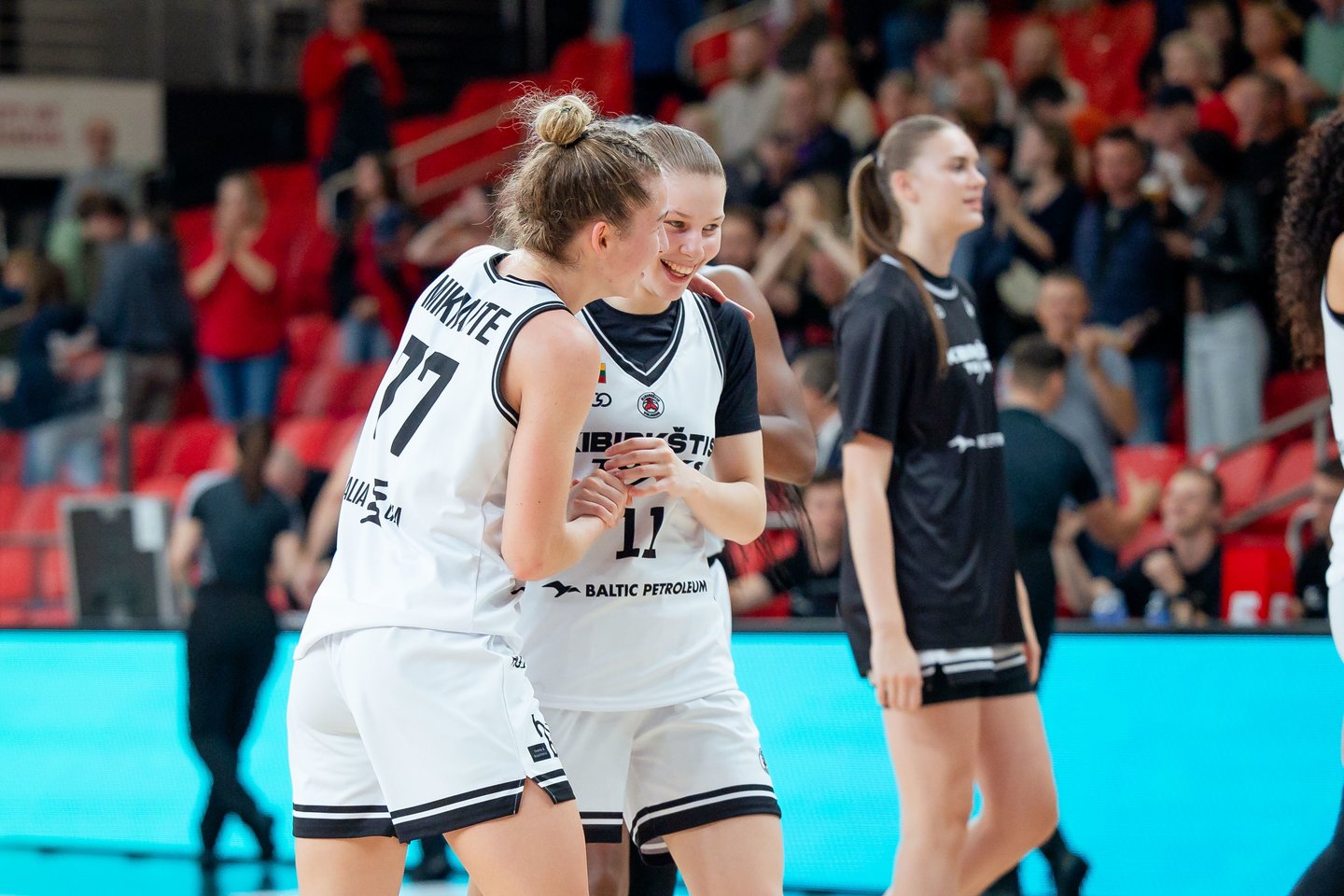 Justina Miknaitė ir Danielė Paunksnytė<br>ELTA/Andriaus Ufarto nuotr.