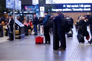Žiemos švenčių kelionėse – svarbus dokumentas telefone: gali išgelbėti atostogas