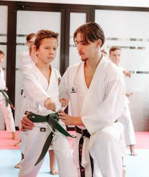 Vaikai juda vis mažiau: kaltinti vien ekranus nepakanka, specialistai rodo į tėvus