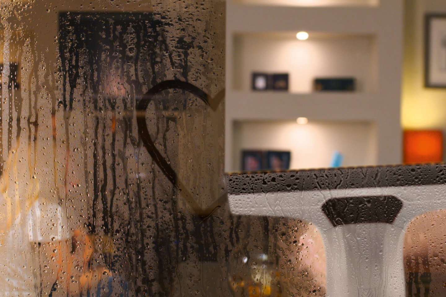 Kondensatas ant langų: greitas sprendimas – langų valytuvai „WV“