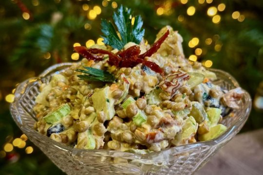 Jei liko vištos likučių, šios salotos – tikras atradimas: labai gardžios ir sočios