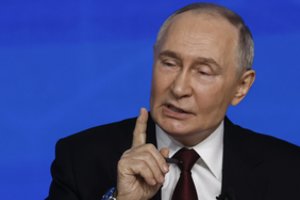 V. Putinas pasirašė įstatymą, leidžiantį Rusijai ignoruoti tarptautinių teismų sprendimus