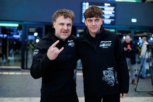 Vyriausybę atsipeikėti kvietęs B. Vanagas nenori, kad ši šildytųsi prie Dakaro laužo