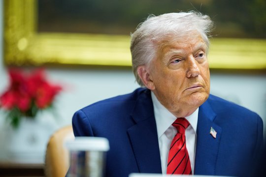 „Dabar ne laikas tai daryti“: D. Trumpas sureagavo į smūgį V. Putino rezidencijai