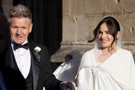 Iškilmingos ceremonijos metu ištekėjo šefo Gordono Ramsay dukra: susirinko pasaulio grietinėlė