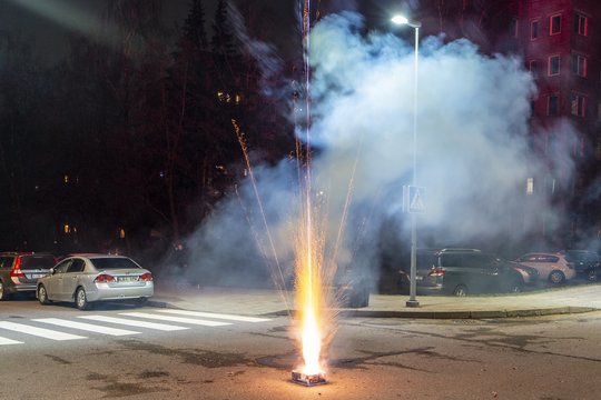 Nudegimai nuo fejerverkų: kaip gydytis namuose ir kada kreiptis į medikus