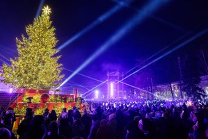 Lietuva įžengė į 2026-uosius: dalyje miestų fejerverkus pakeitė lazerių šou