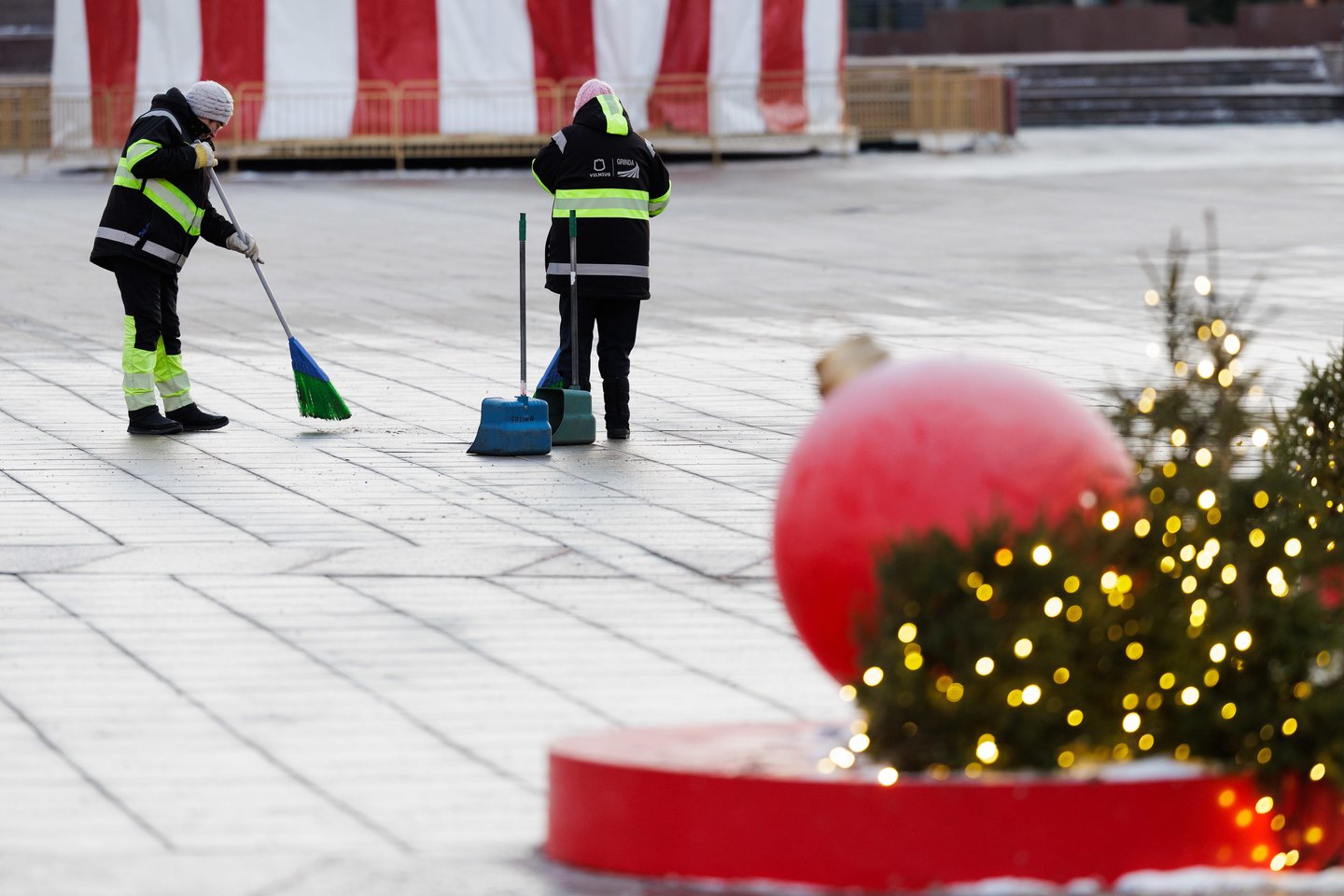 Miestas išaušus Naujųjų metų rytui<br>V.Skaraičio nuotr.