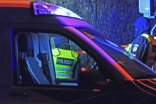 Kalvarijos savivaldybėje policija užtiko naminės degtinės fabrikėlį