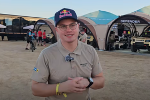 R. Baciuškos ekipaže – problemos: netikėtai apgadino automobilį