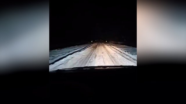 Dalyje Lietuvos – sunkiai pravažiuojami keliai ir kylančios pusnys: sinoptikai turi vieną pasiūlymą