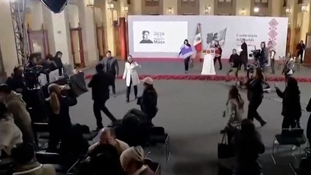 Meksiką sudrebino žemės drebėjimas: per spaudos konferenciją prezidentei teko evakuotis