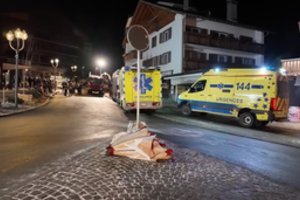 Po tragiško gaisro Šveicarijoje – tyrėjų žinia: akys nukrypo į baro savininkus