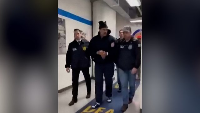 Plinta naujausi N. Maduro kadrai: suimtas prezidentas atvežtas į Niujorką