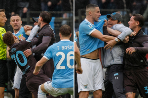 Masinis konfliktas ir raudonų kortelių pasiutpolkė Italijoje: kliuvo ir treneriui