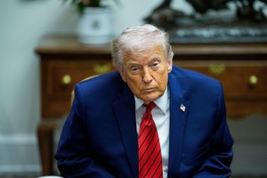 Iš D. Trumpo – perspėjimas Iranui