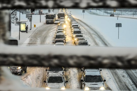 Paryžiuje transporto spūstys viršijo 1 000 km: skelbia, kas įvyko