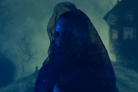 Sapnavote mirusį žmogų – ar verta nerimauti? Apie ką perspėja toks sapnas