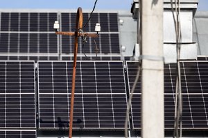 Pasakė, kodėl mažėja parama gyventojų saulės elektrinių įrengimui: skirtumas – akivaizdus