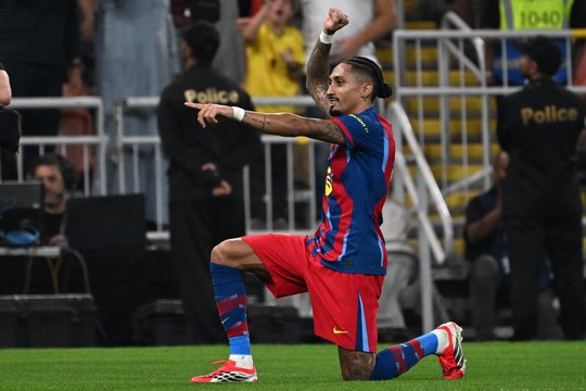 „Barcelona“ Saudo Arabijoje be vargo žengė į Ispanijos Supertaurės finalą