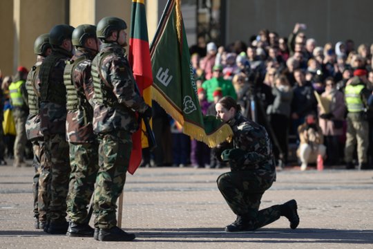 Stiprinama Lietuvos šaulių sąjunga: pasirašė sutartį dėl rekordinio finansavimo 2026 metams