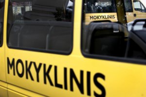 Vilniuje važiuodama mokykliniu mikroautobusiuku nukentėjo 14-metė