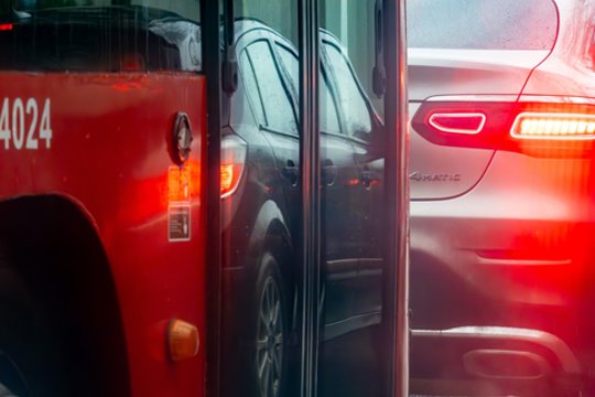 Per Sausio 13-osios renginius Vilniuje bus eismo ribojimų, keisis viešojo transporto judėjimas