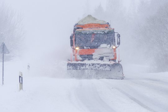 Siunčia įspėjimą sostinės gyventojams: eismo sąlygos penktadieno rytą gali būti itin sudėtingos