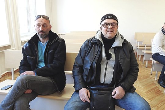 Tariamos skolos, grasinimai ir padegimas: reketininkams Klaipėdoje – teismo verdiktas