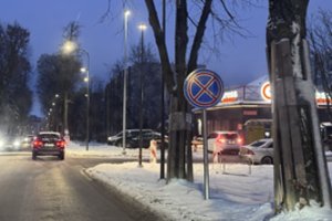 Kauno policija: tokie kelio ženklai turi būti pakeisti