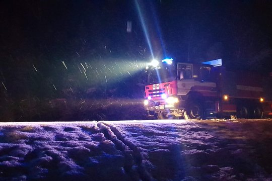 Ugniagesiai gyventojams dar kartą primena, kaip elgtis esant sudėtingoms oro sąlygoms