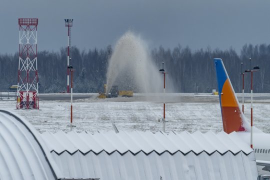 Vilniaus oro uoste vėluoja dalis reisų, tačiau didelių sutrikimų – nėra