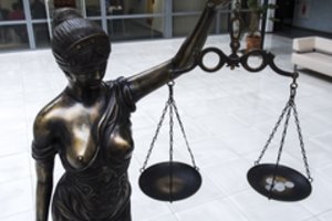 Teismas „čekiukų“ byloje nuteisė Šiaulių miesto tarybos narį G. Lukošaitį