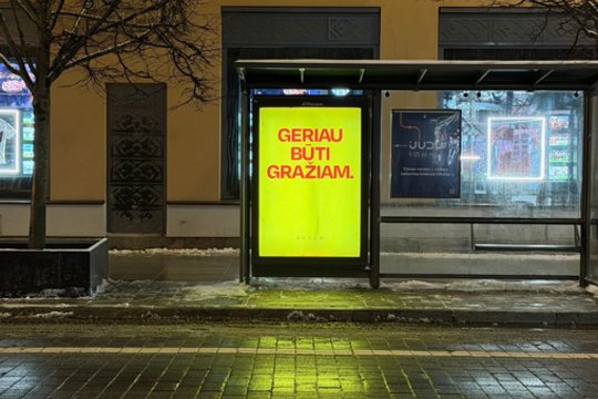 Papiktino reklama sostinės centre: „Esu dviejų mažų mergaičių tėtis“