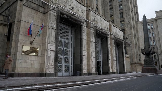 JAV nusprendė paleisti du rusus iš anksčiau perimto tanklaivio: Maskva puolė reikšti dėkingumą