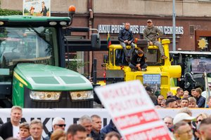 ES šalys pritarė ilgai atidėliotam prekybos susitarimui, kurio nenori daugelis ūkininkų