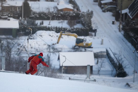 Slidinėjimo trasos Vilniuje žiemos entuziastus pasitiko naujais įkainiais: kiek brango