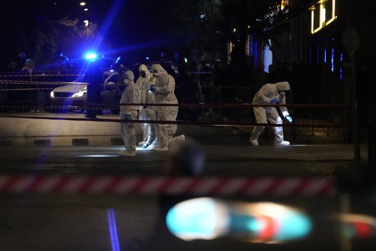 Graikijoje – kraupus vaizdas paplūdimyje: rasta dar per Kalėdas iš laivo iškritusi mergaitė