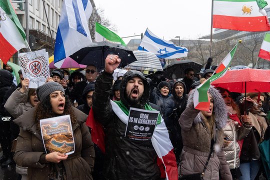 Irano parlamento pirmininkas: protestai laikomi pagrindu JAV karinei intervencijai