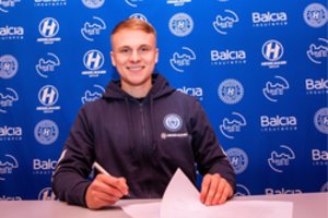 Graikijoje žaidęs bosnis nuo šiol vilkės „Hegelmann“ marškinėlius