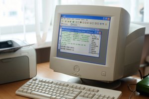 Bendrauti internete lietuvius išmokęs „mIRC“ dar naudojamas šiame populiariame socialiniame tinkle  