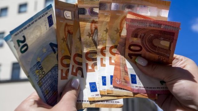 Šalies ekonominio potencialo tyrime – žaidimo elementai: atsakymų ieškota ir metant kauliuką