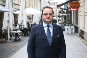 NŠA komisijos išvadomis patenkinti ne visi: dėl R. Čiužo elgesio situacija agentūroje vis dar įtempta