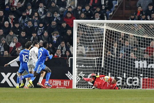 Sensacija „Copa del Rey“ – Madrido „Real“ išmetė iš turnyro antrosios lygos klubas