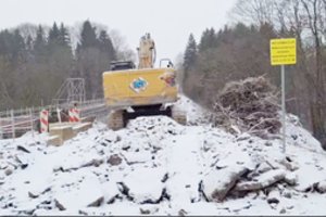 Užvirė tikras detektyvas – dingo tiltas, kas vyksta, nesusigaudo ir rajono meras