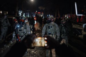 Po dar vieno ICE šūvio JAV – tikras chaosas ir kaltinimai okupacija: praminė gestapu